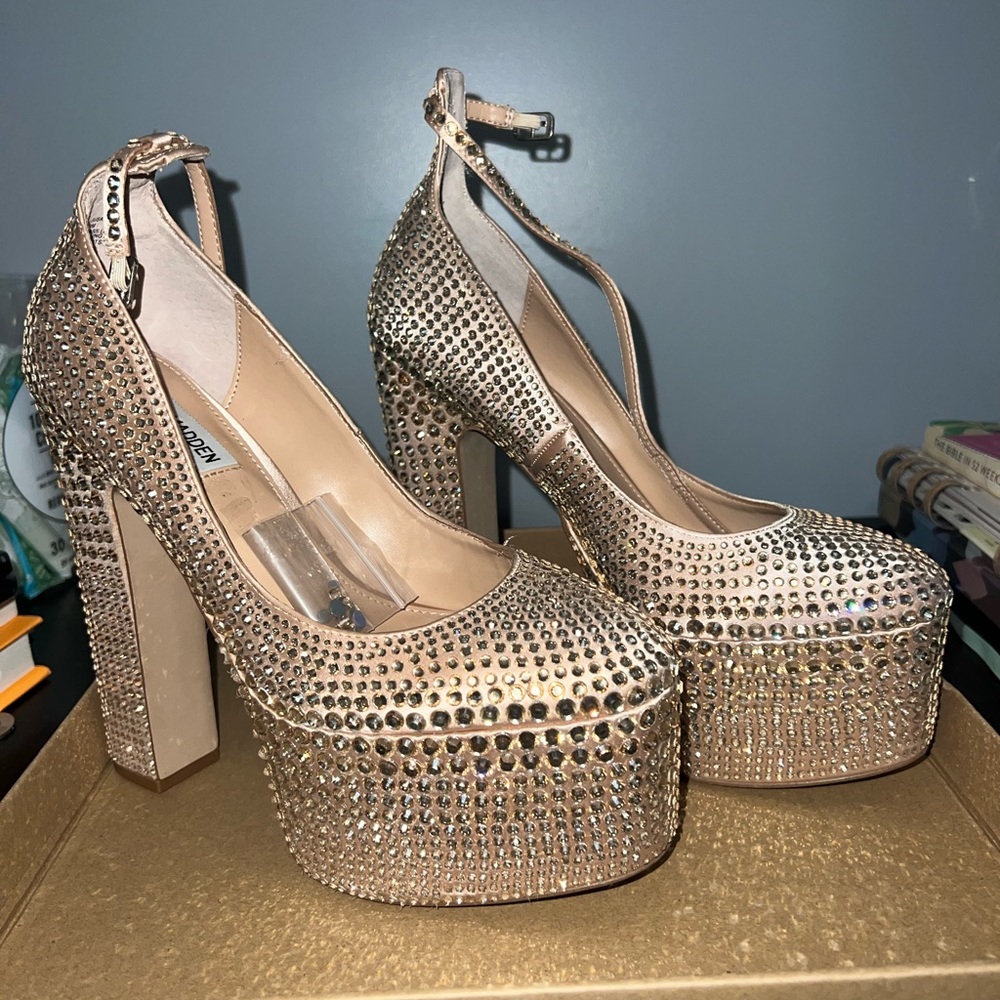 Size 8 Bedazzled Steve Madden Platform Heels